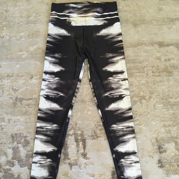 Highwaisted stretchy leggings - Picture 2 of 4